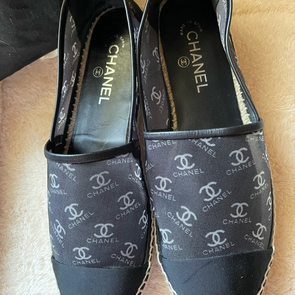 Gorgeous CHANEL Espadrilles - Picture 8 of 9